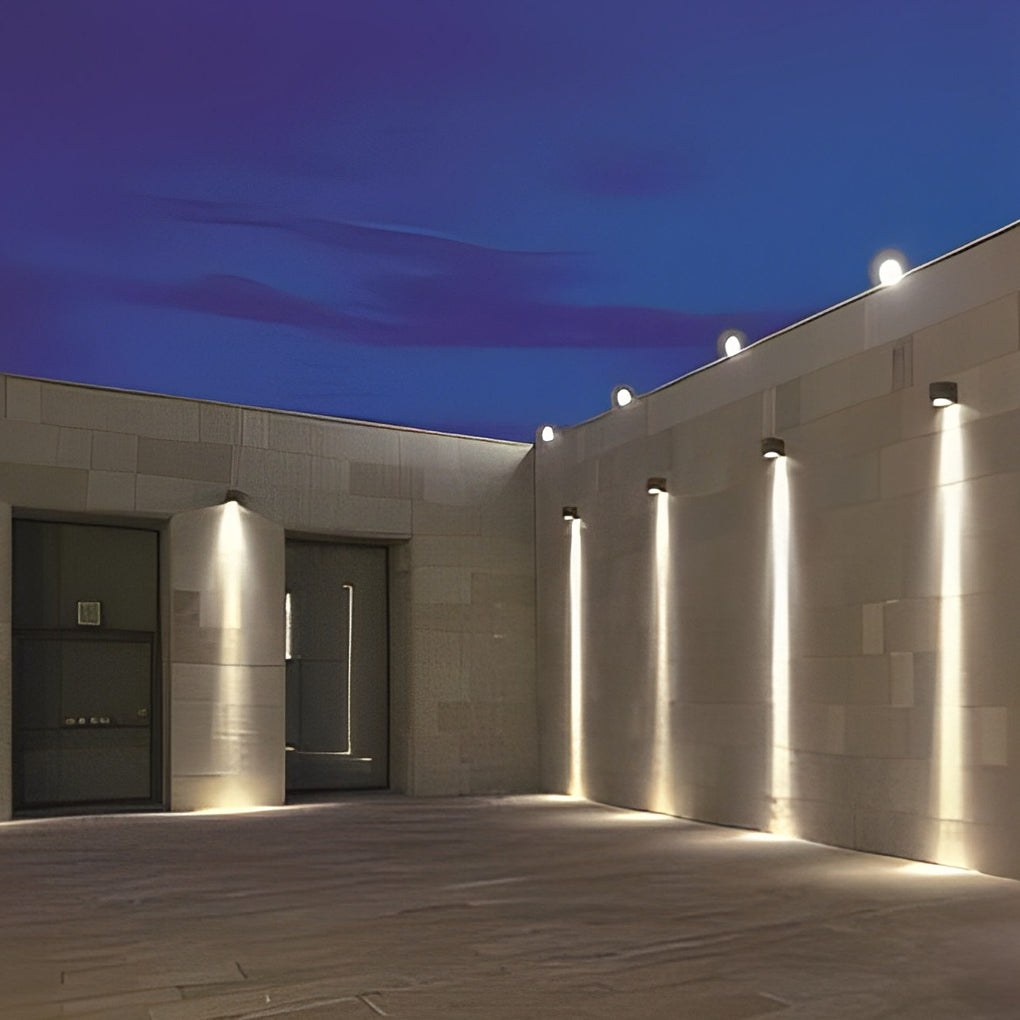 Waterproof IP65 LED Outdoor Wall Light – Modern Spotlight Wall Lamp for Porch, Garden & Building Facade