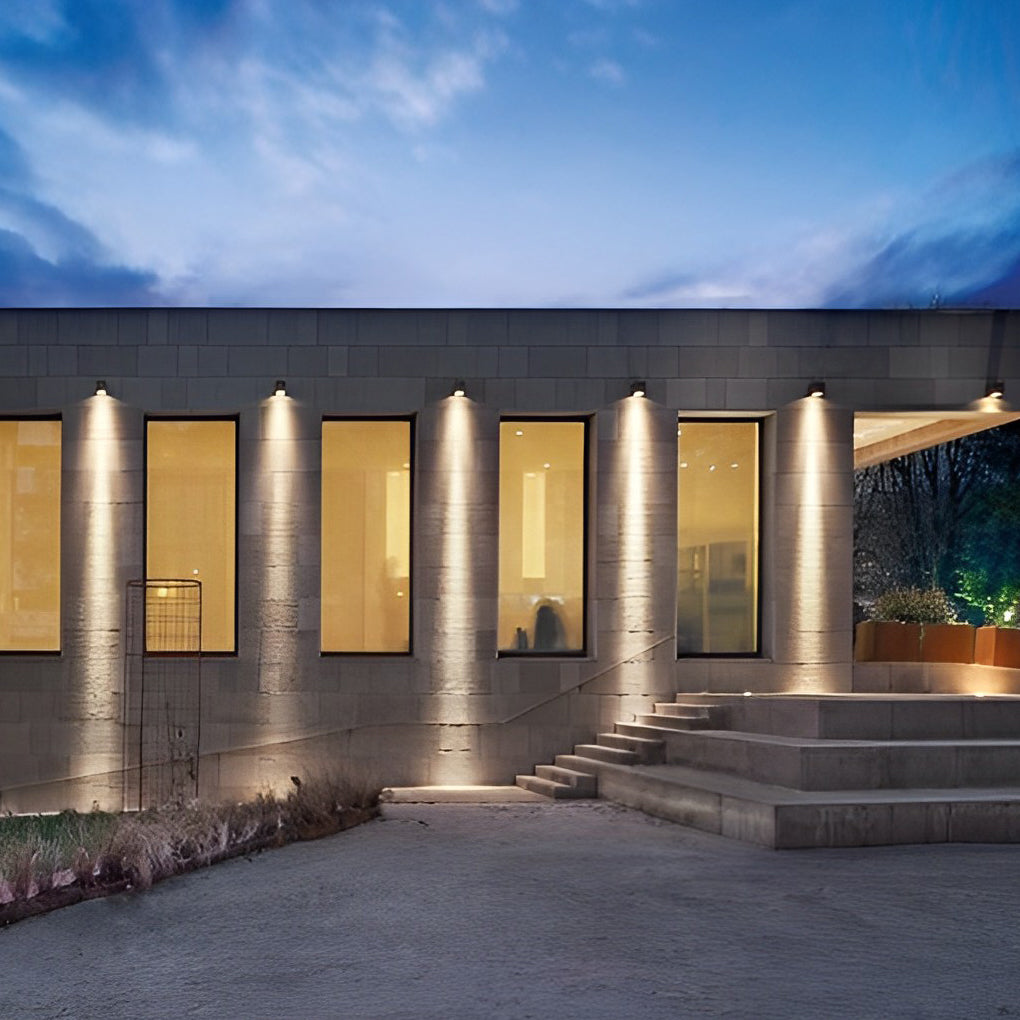 Waterproof IP65 LED Outdoor Wall Light – Modern Spotlight Wall Lamp for Porch, Garden & Building Facade venvolt