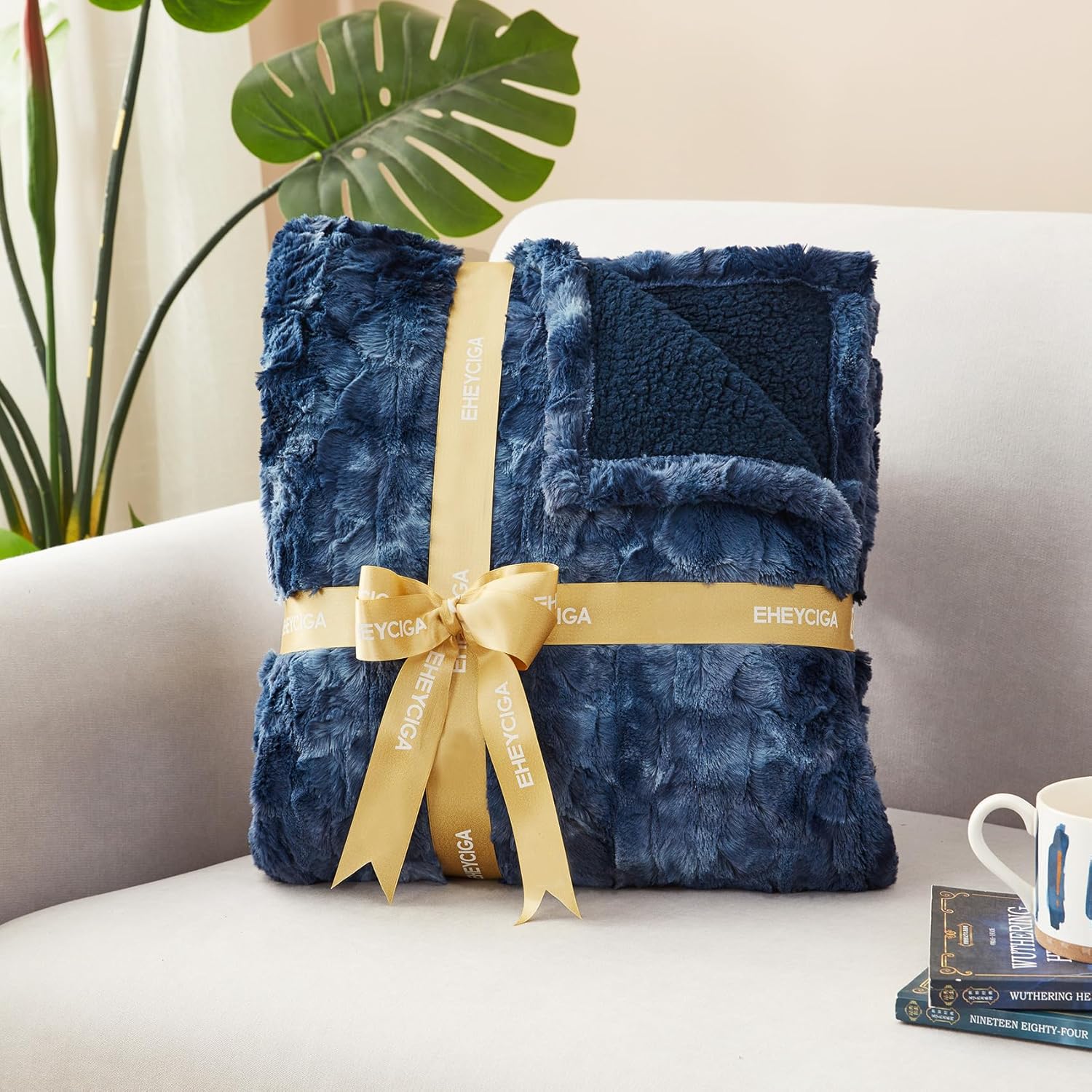 Electric Heated Blanket Throw Faux Fur, 10 Hours Auto Shut Off 9 Heating Levels Faux Fur & Sherpa venvolt