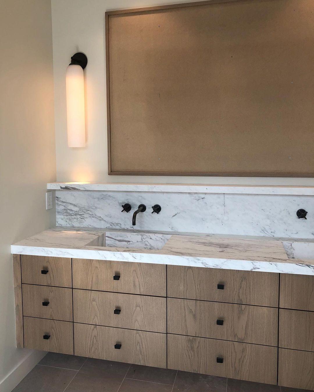 Elegant LED Wall Lamp in Gold, Black & Nickel Finishes