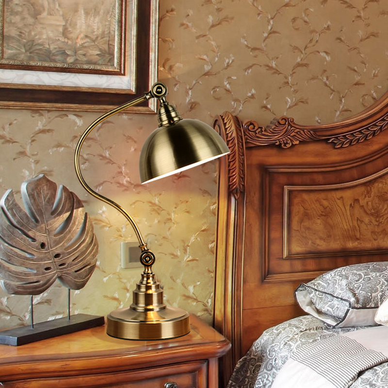 Adjustable Gooseneck Task Light