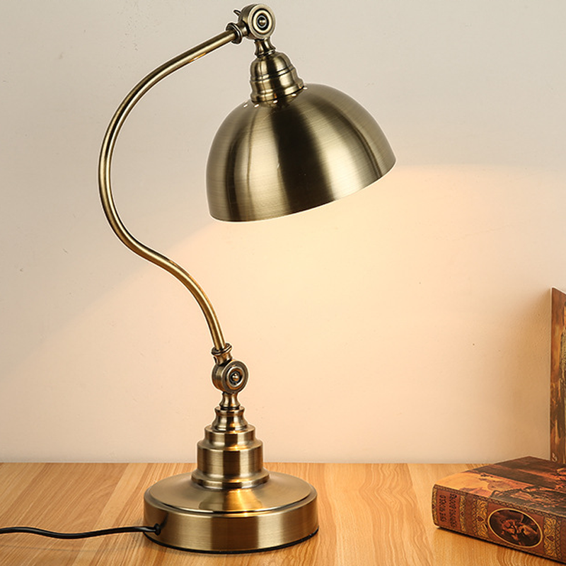 Adjustable Gooseneck Task Light