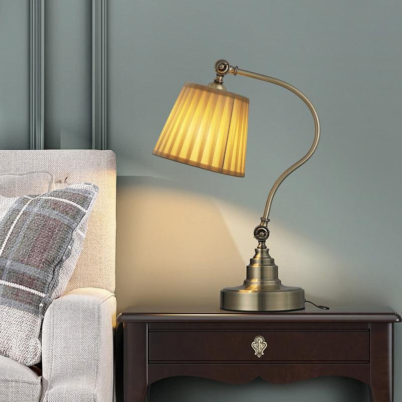 Curved Arm Adjustable Task Light