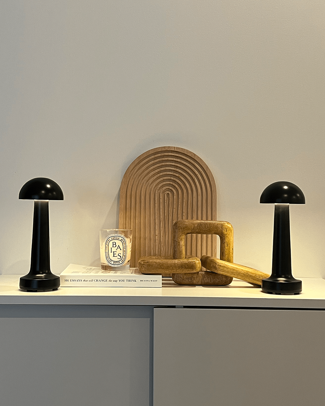 Modern Minimalist Iron & Acrylic Lamp