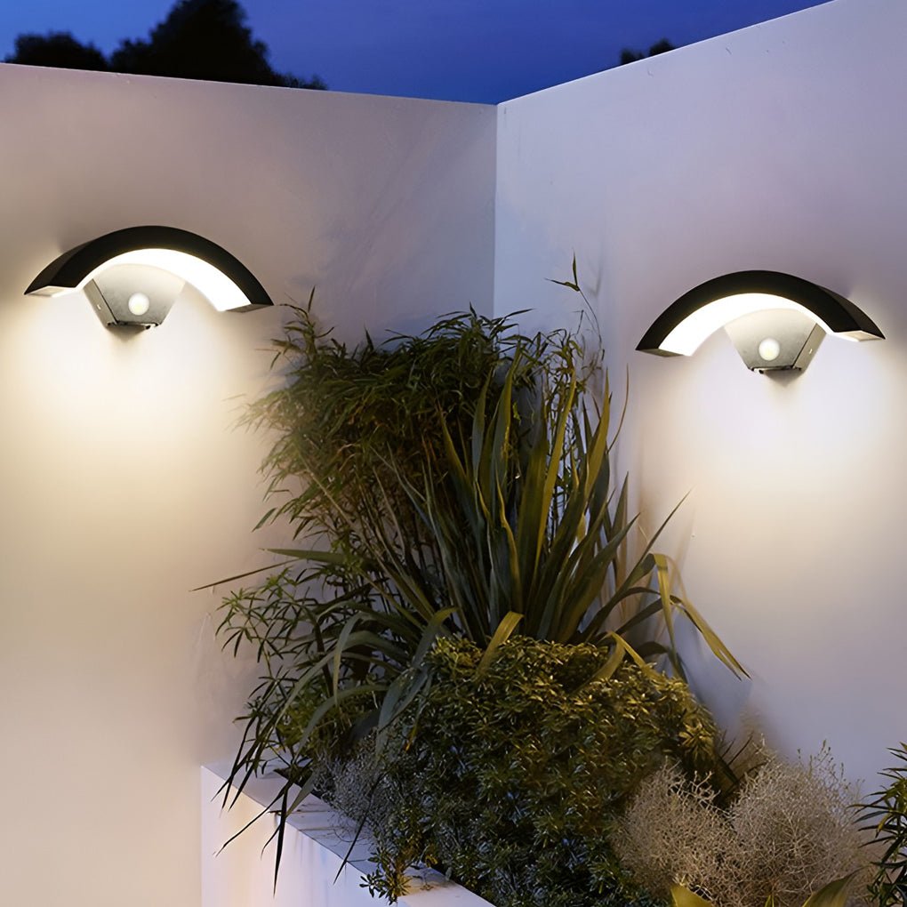 Classic Curved Glow LED Wall Light – Modern Outdoor Downlight Wall Mounted Sconce for Porch, Patio & Building Facade venvolt